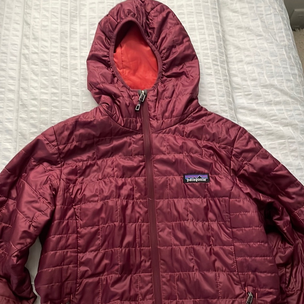 Patagonia Women’s Nano Puff Hoody Jacket- Size Small